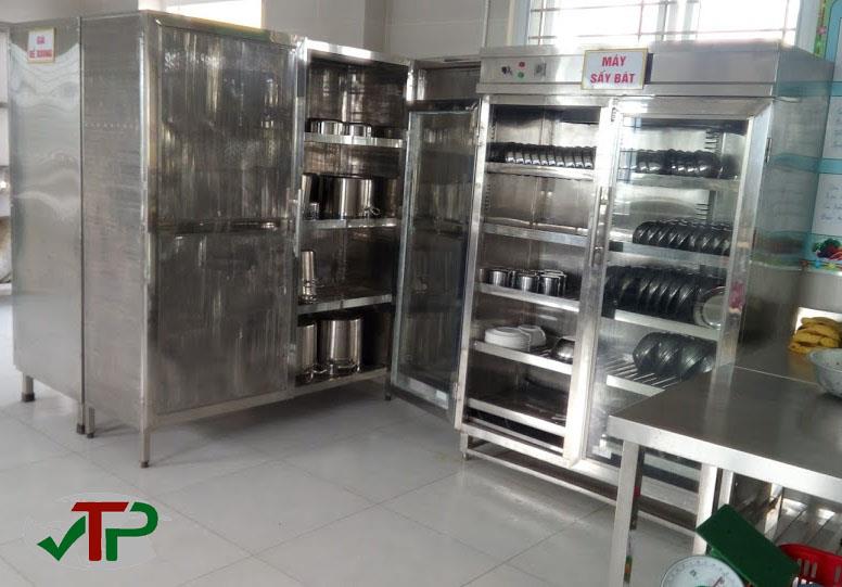 Máy sấy bát đĩa khay thìa